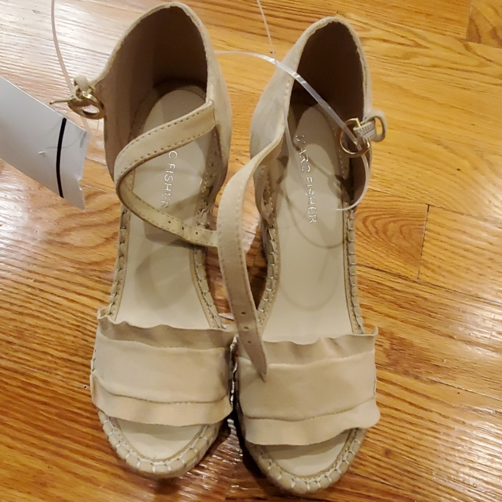 MARC FISHER SUEDE ESPADRILLES